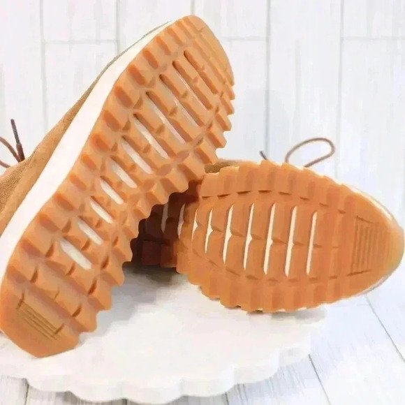 Cole Haan Grande Explore All Terrain Size 8.5 Suede tan suede ankle boot - Picture 9 of 11